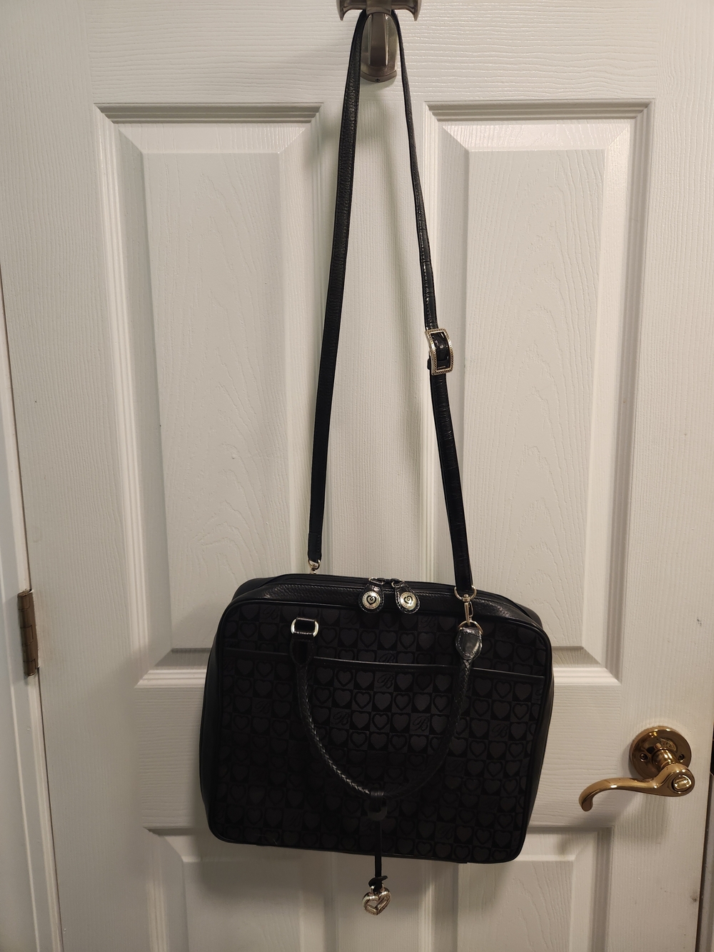 Black Brighton Women’s Tablet/Laptop Bag  with Adjustable Shoulder Strap